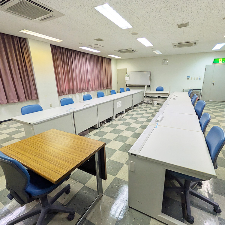 豊栄生涯学習センター2F第2会議室の写真