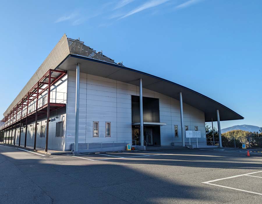 黒瀬屋内プール外観