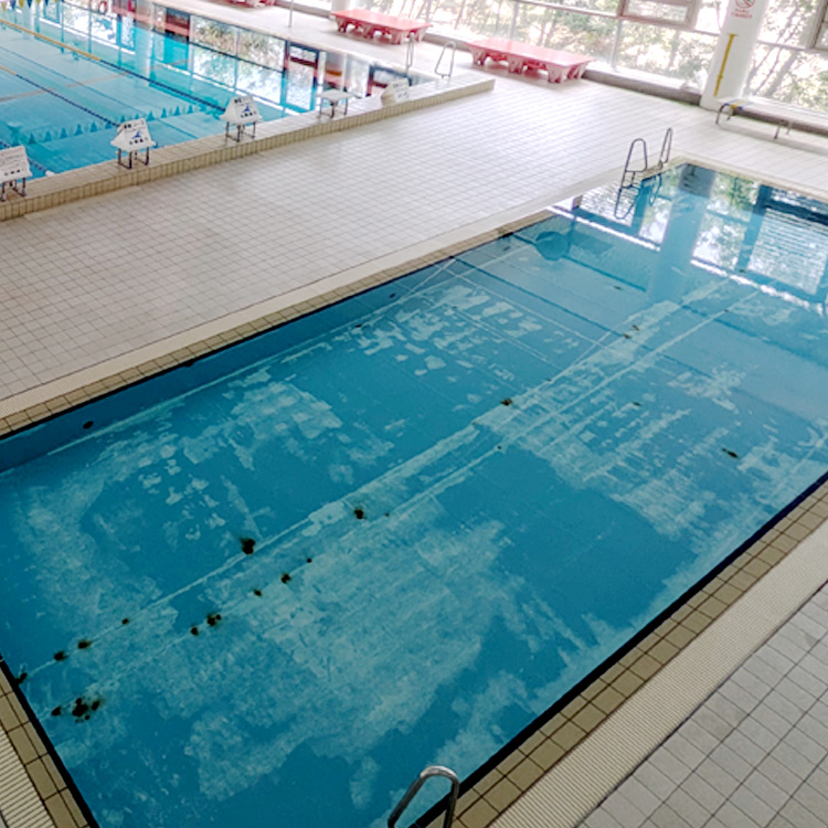 黒瀬屋内プール1階トレーニング室内の写真