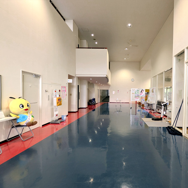 黒瀬屋内プール1階トレーニング室内の写真